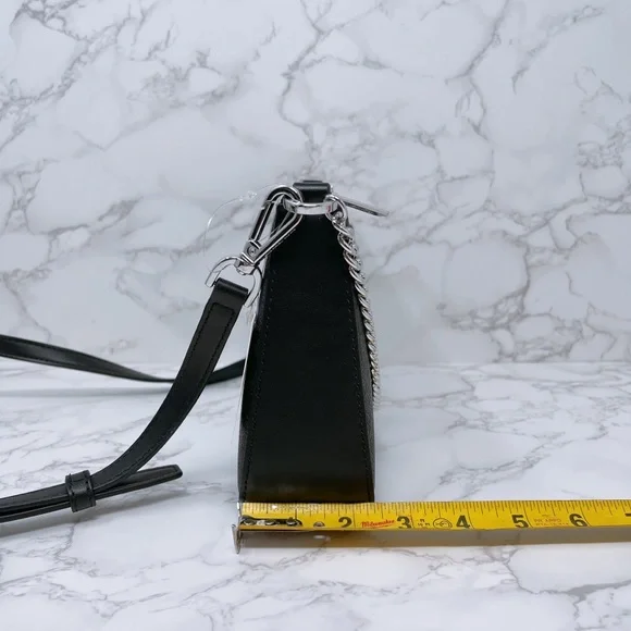 Michael Kors zip crossbody - Picture 2 of 6